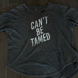 Gray Distressed Graphic T-Shirt